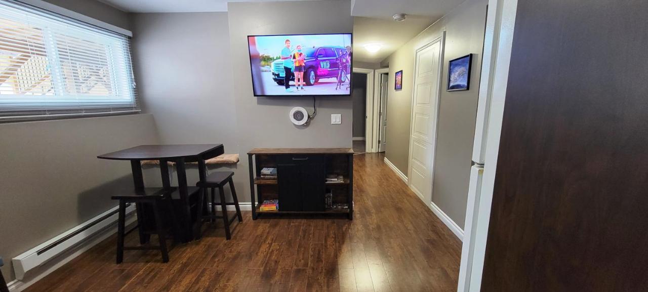 Blue Wave 2 Bedroom Suite Saskatoon Dış mekan fotoğraf