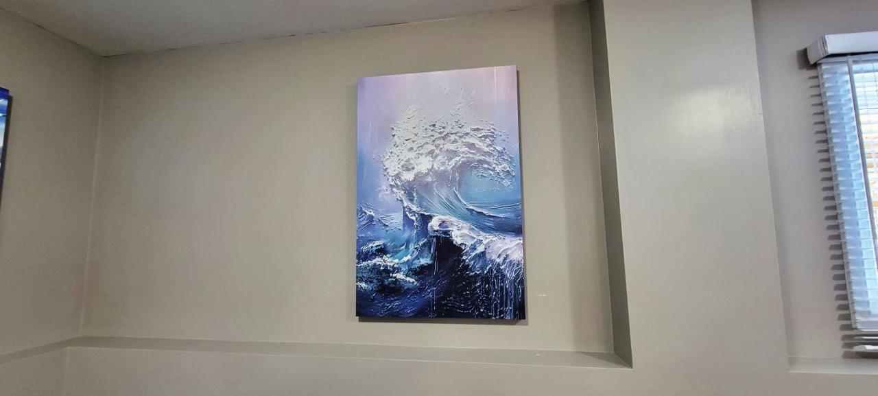 Blue Wave 2 Bedroom Suite Saskatoon Dış mekan fotoğraf